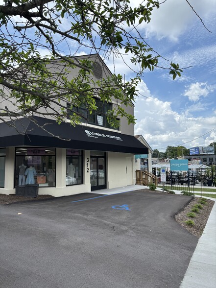 312 S Ashland Ave, Lexington, KY for lease - Building Photo - Image 1 of 6