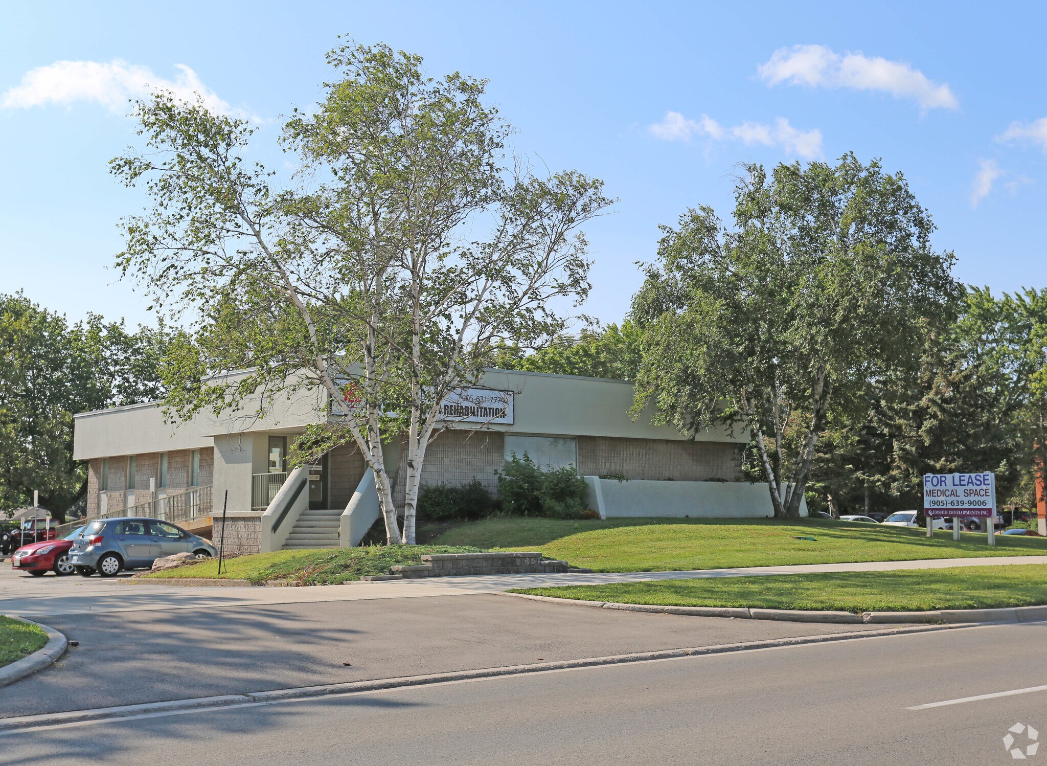 2250 Fairview St, Burlington, ON for sale Primary Photo- Image 1 of 1