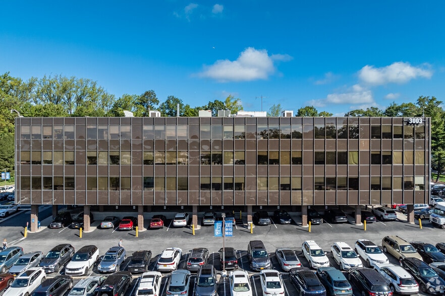 3003 New Hyde Park Rd, Lake Success, NY for lease - Building Photo - Image 2 of 4