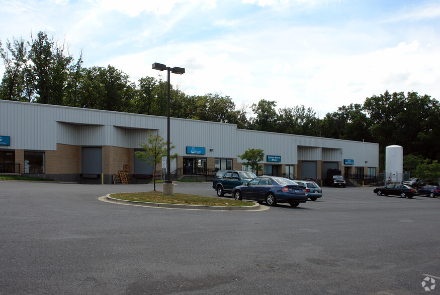 20 Southlawn Ct, Rockville, MD for lease - Building Photo - Image 2 of 4