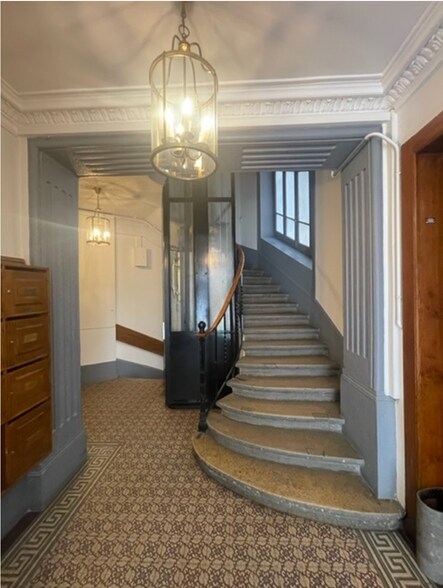 Multifamily in Lyon for sale - Building Photo - Image 3 of 6