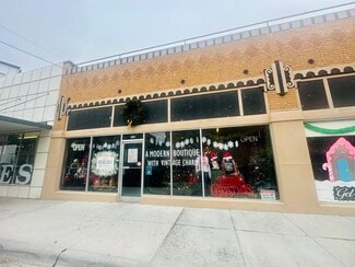 Plus de détails pour 308 Gunsmoke St, Dodge City, KS - Commerce de détail à vendre