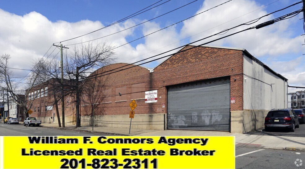 111-121 Linnet St, Bayonne, NJ à vendre - Photo du bâtiment - Image 1 de 9