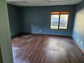 10600 W 143rd St, Orland Park, IL for lease Interior Photo- Image 1 of 2