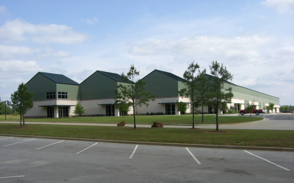 1001 Synergy Blvd, Kilgore, TX for lease - Primary Photo - Image 1 of 6