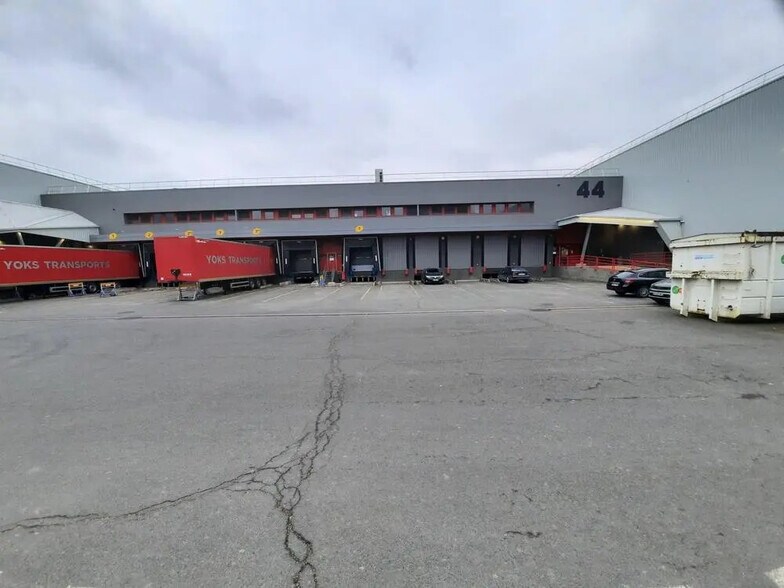 Industrial in Gennevilliers for lease - Building Photo - Image 3 of 4