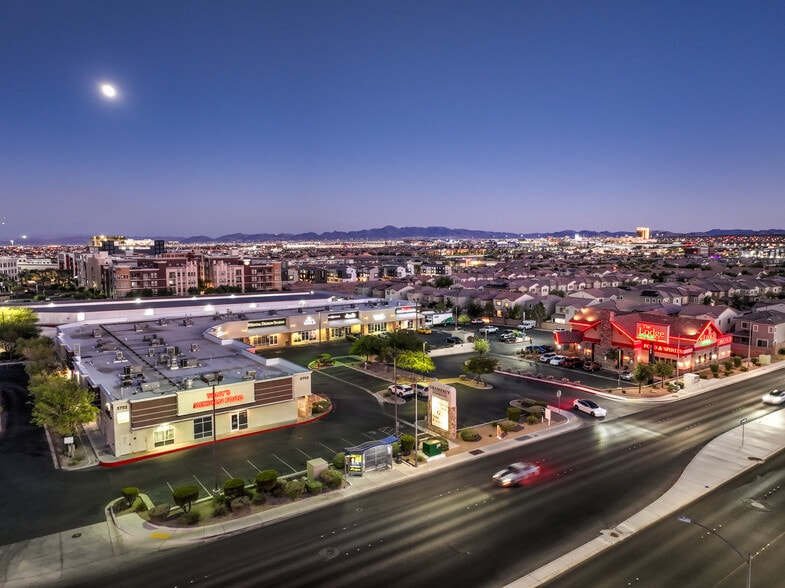 5752 S Fort Apache Rd, Las Vegas, NV à louer - Photo du bâtiment - Image 3 de 5