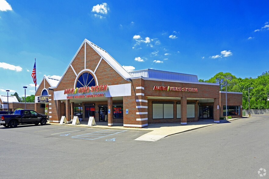 3230-3350 Rochester Rd, Rochester Hills, MI à louer - Photo du bâtiment - Image 1 de 6