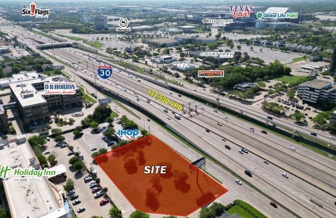 1301 Wet N Wild Way, Arlington, TX for sale - Building Photo - Image 1 of 3