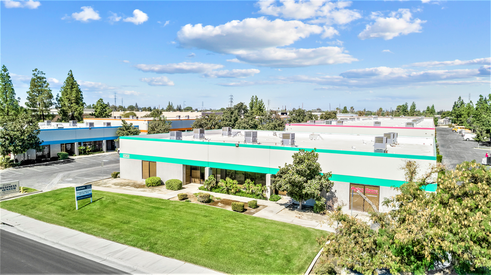 5630 District Blvd, Bakersfield, CA for sale - Building Photo - Image 1 of 1