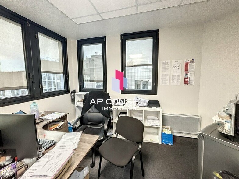 Bureau dans Montigny-le-Bretonneux à louer - Photo intérieure - Image 3 de 4