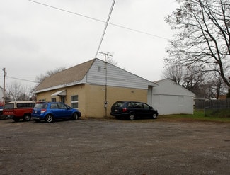Plus de détails pour 3705 Mahoning Rd NE, Canton, OH - Commerce de détail à vendre