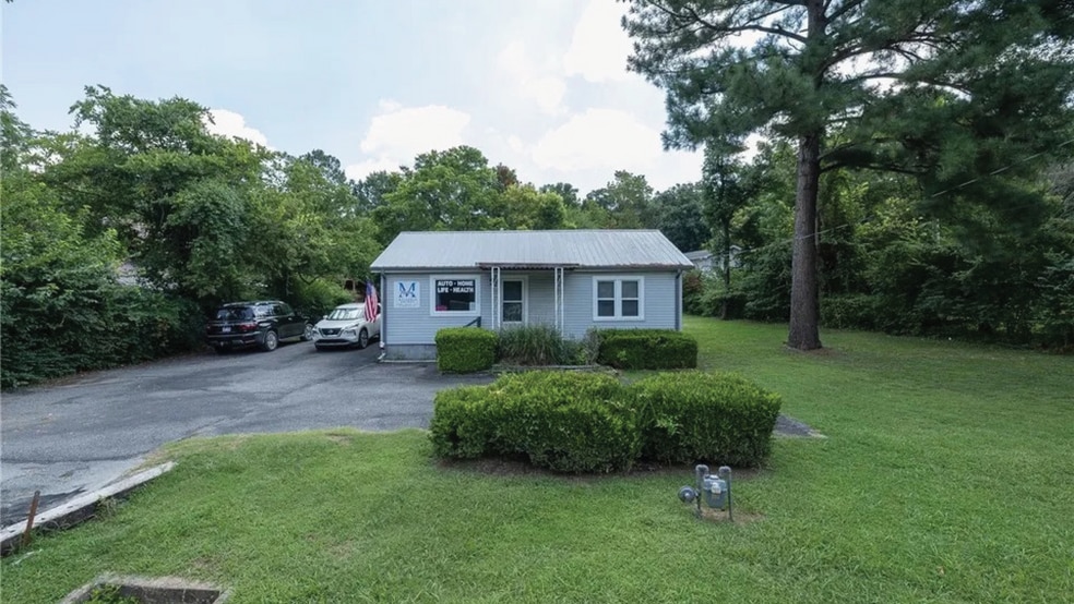 1722 N Gregg Ave, Fayetteville, AR for sale - Primary Photo - Image 2 of 7