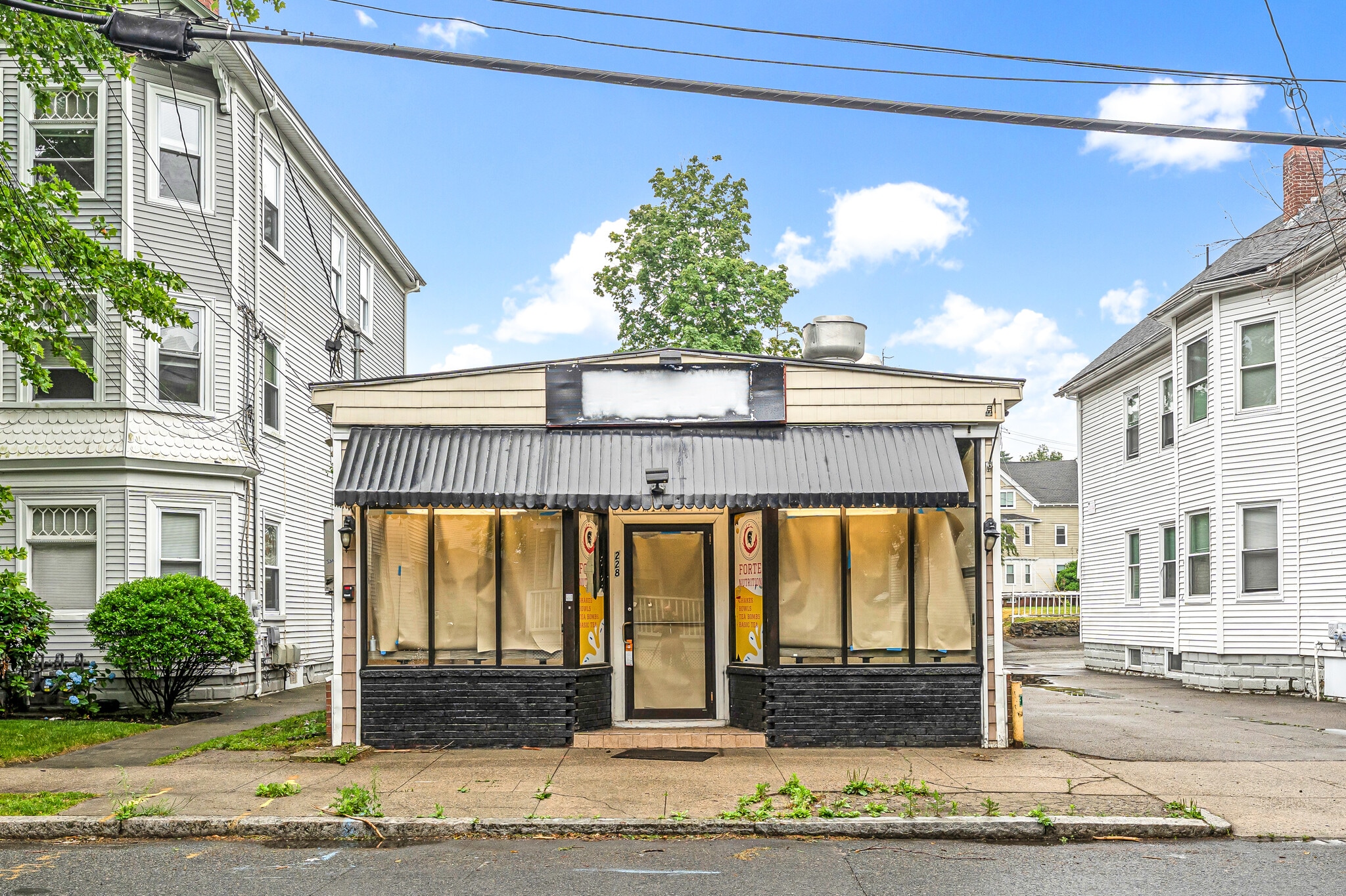 228 Oakland Ave, Providence, RI for lease Building Photo- Image 1 of 17