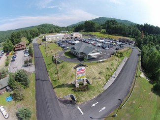 Plus de détails pour 9 Prosser Rd, Warrensburg, NY - Vente au détail à louer