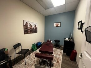 4419 50 Ave, Red Deer, AB for lease Interior Photo- Image 2 of 16