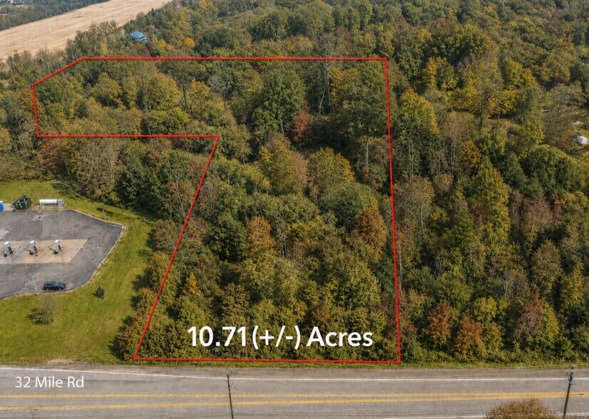 32 Mile Rd, Ray Township, MI à vendre - Photo du bâtiment - Image 1 de 12