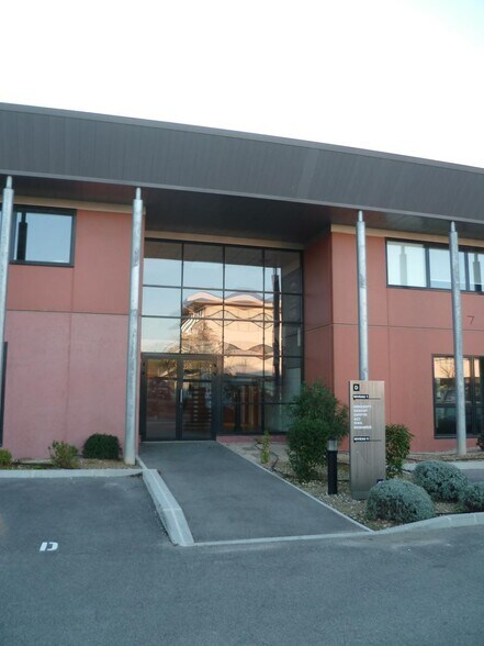 Bureau dans Marseille à louer - Photo du bâtiment - Image 3 de 4