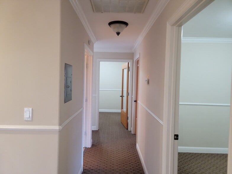 4130-4136 Grass Valley Hwy, Auburn, CA for lease - Interior Photo - Image 2 of 22