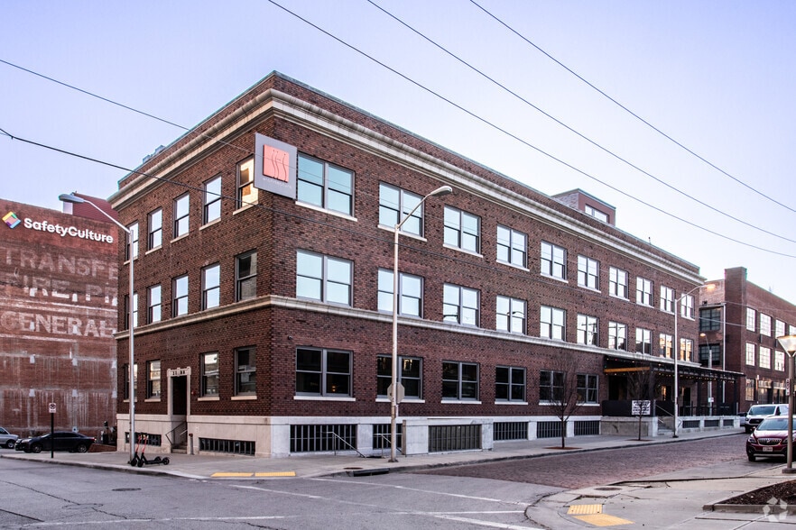2100 Central St, Kansas City, MO à louer - Photo du bâtiment - Image 2 de 10