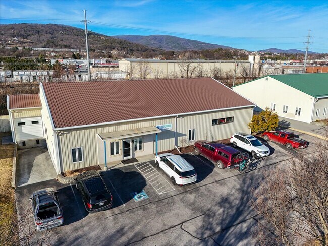 More details for 1405 Mill Race Dr, Salem, VA - Industrial for Sale