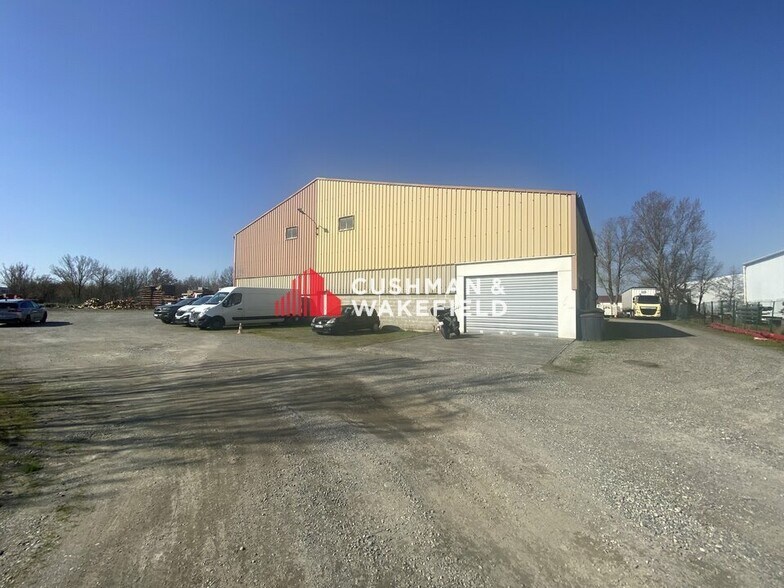 7 Bis Avenue De Pradié, Portet-sur-Garonne for lease - Building Photo - Image 3 of 9
