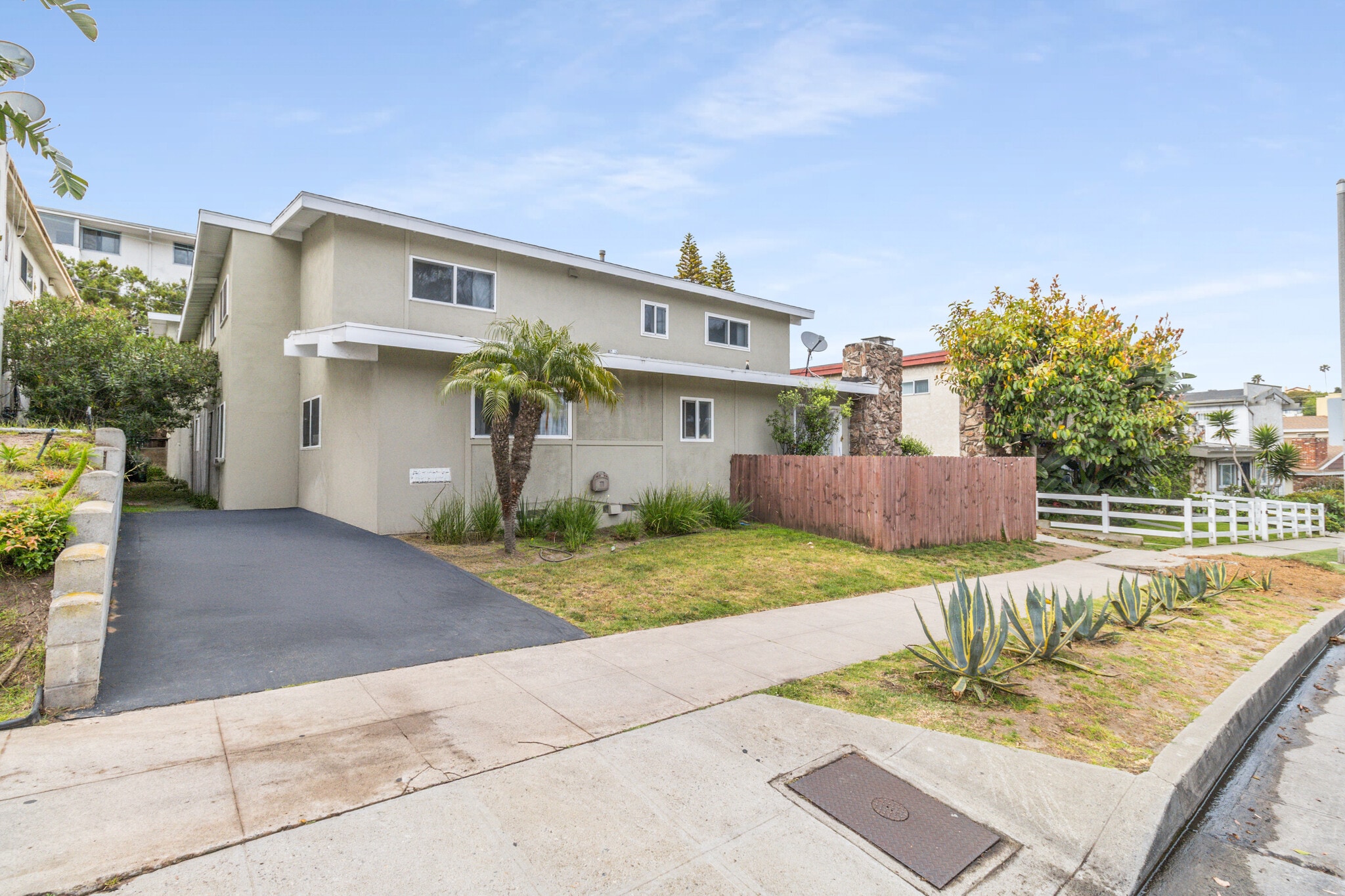 8324 W Manchester Ave, Playa del Rey, CA à vendre Photo principale- Image 1 de 7