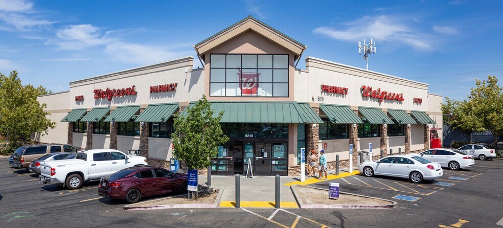 6819 Watt Ave, North Highlands, CA à louer - Photo du bâtiment - Image 3 de 13