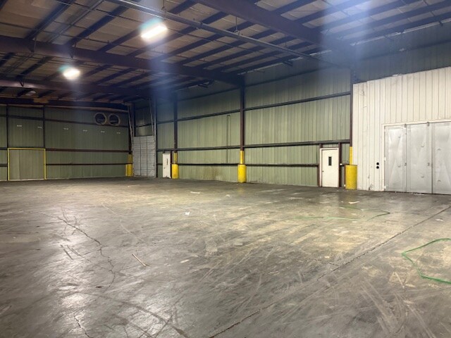 301 N Taylor Rd, Garrett, IN à louer - Photo du bâtiment - Image 3 de 11