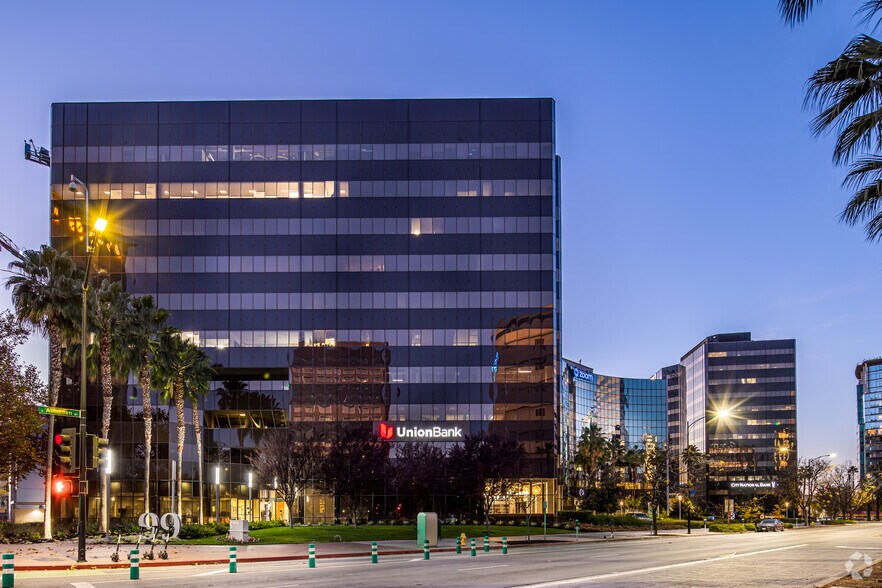 99 Almaden Blvd, San Jose, CA à louer - Photo du bâtiment - Image 2 de 15