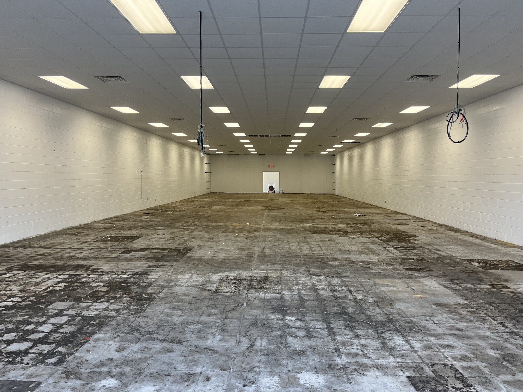 49-125 Cumberland Plz, Crossville, TN for lease Building Photo- Image 1 of 4