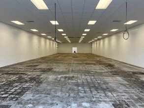 49-125 Cumberland Plz, Crossville, TN for lease Building Photo- Image 1 of 4