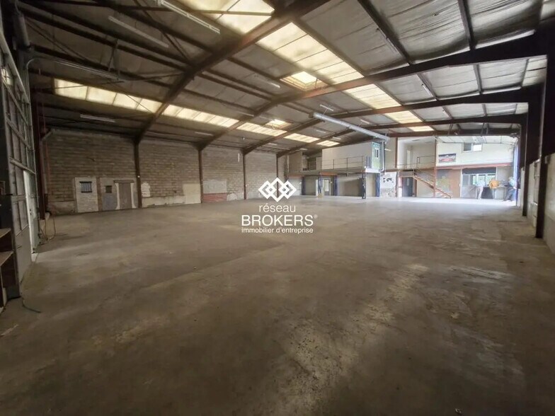 Industrial in Saint-Soupplets for lease - Interior Photo - Image 3 of 12