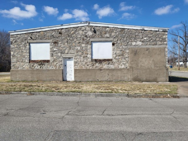 1201 S Sergeant Ave, Joplin, MO for sale - Building Photo - Image 3 of 20