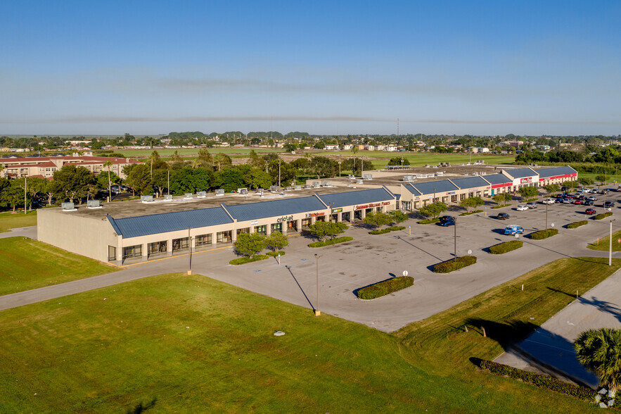 900-942 S Main St, Belle Glade, FL for lease - Aerial - Image 3 of 5