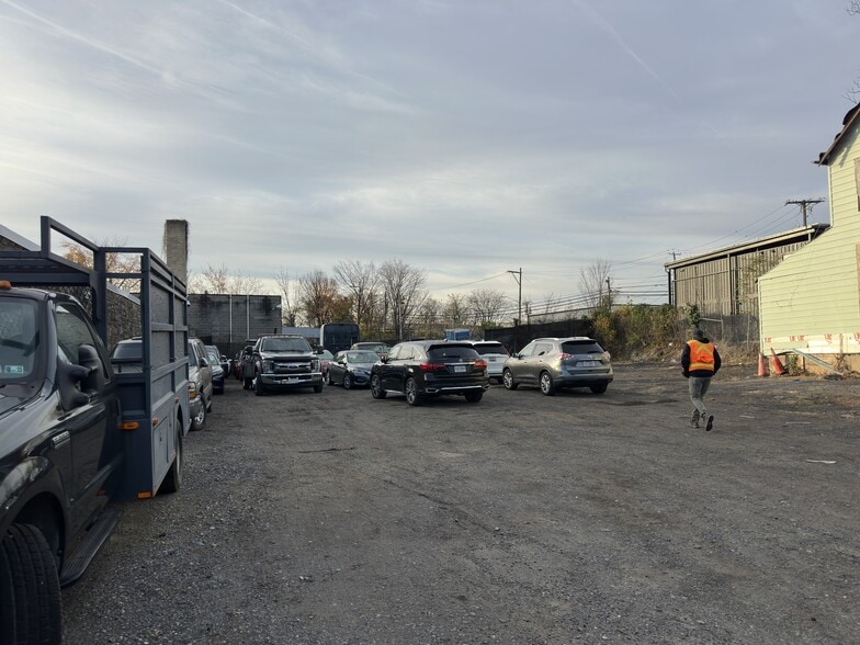 2203 Channing St NE, Washington, DC à vendre - Photo principale - Image 1 de 5