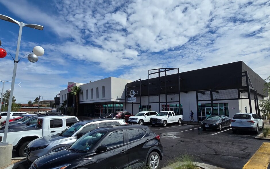 5700 N Mesa Dr, El Paso, TX à louer - Photo du bâtiment - Image 2 de 18