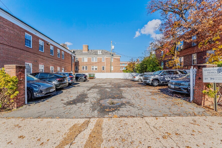 728 S Washington St, Alexandria, VA à vendre - Photo du bâtiment - Image 3 de 22