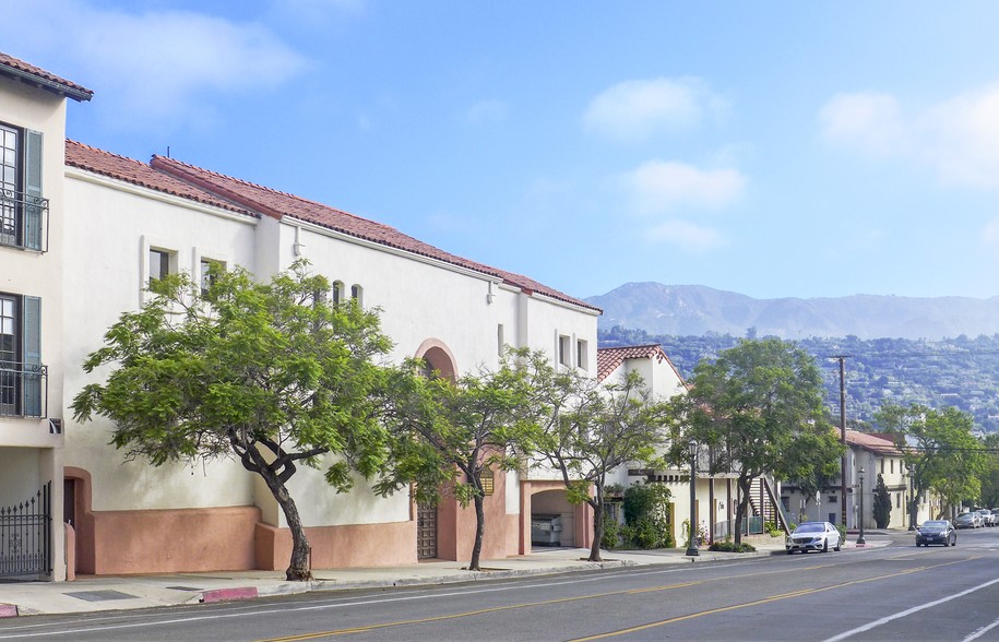 225 E Carrillo St, Santa Barbara, CA à vendre - Photo du bâtiment - Image 1 de 1