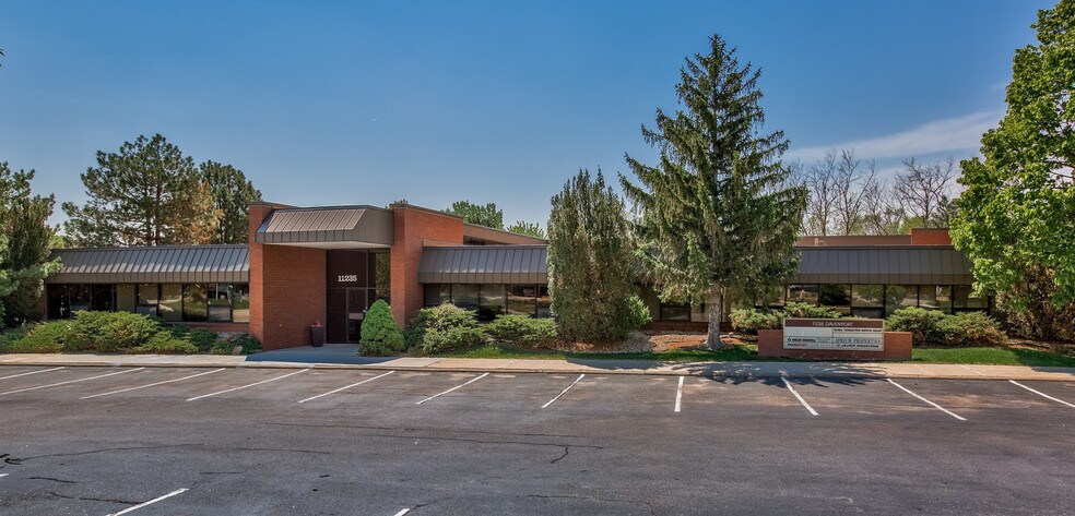 11235 Davenport St, Omaha, NE à louer - Photo du bâtiment - Image 2 de 11