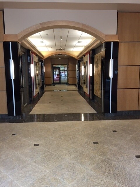 113-123 S Monroe St, Tallahassee, FL à louer Photo du bâtiment- Image 1 de 13