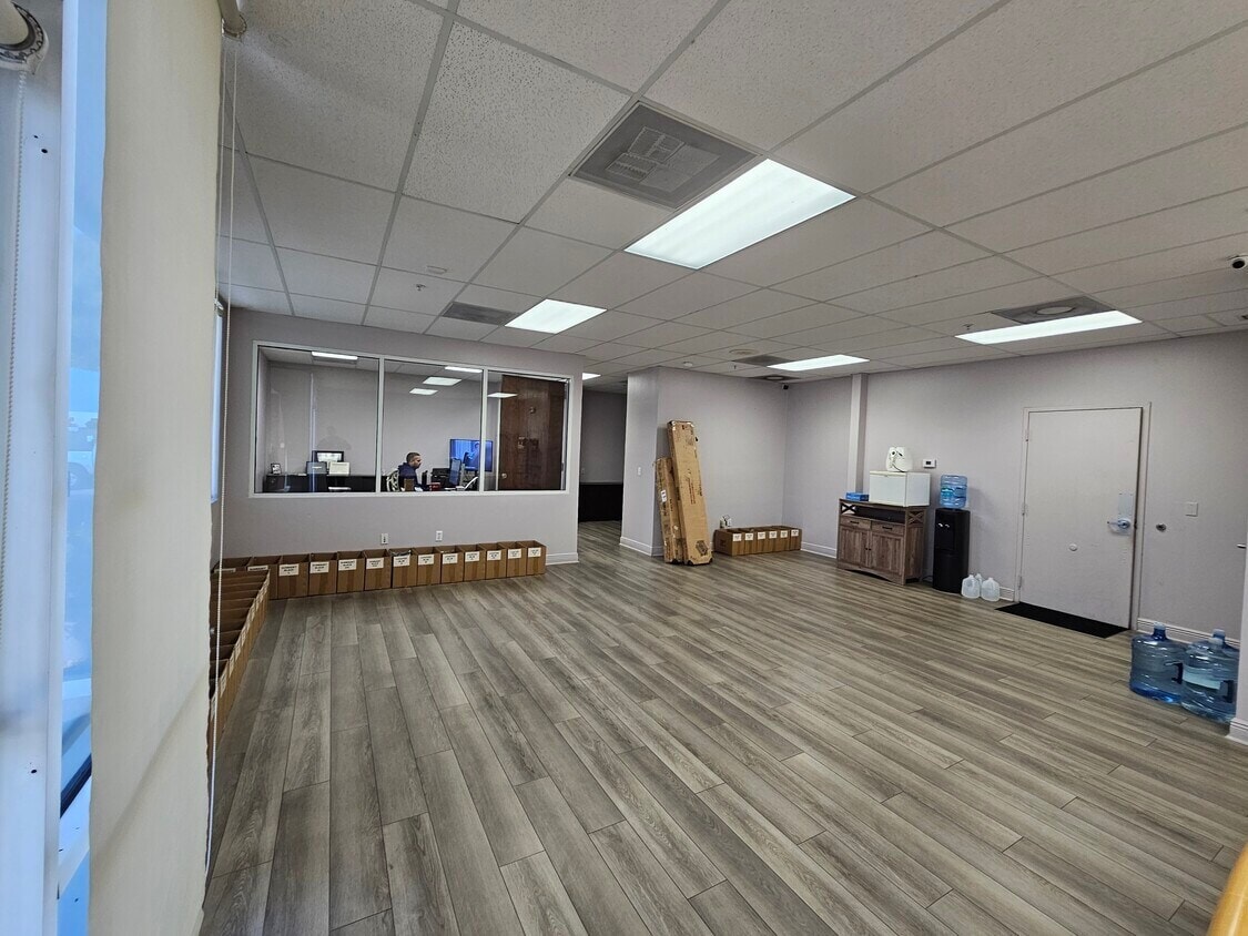 9613 NW 33rd St, Doral, FL 33172 - Unité 9613 - - Photo intérieure - Image 2 of 5