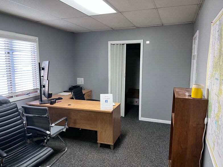 899 Haywood Rd, Asheville, NC for sale - Building Photo - Image 3 of 7