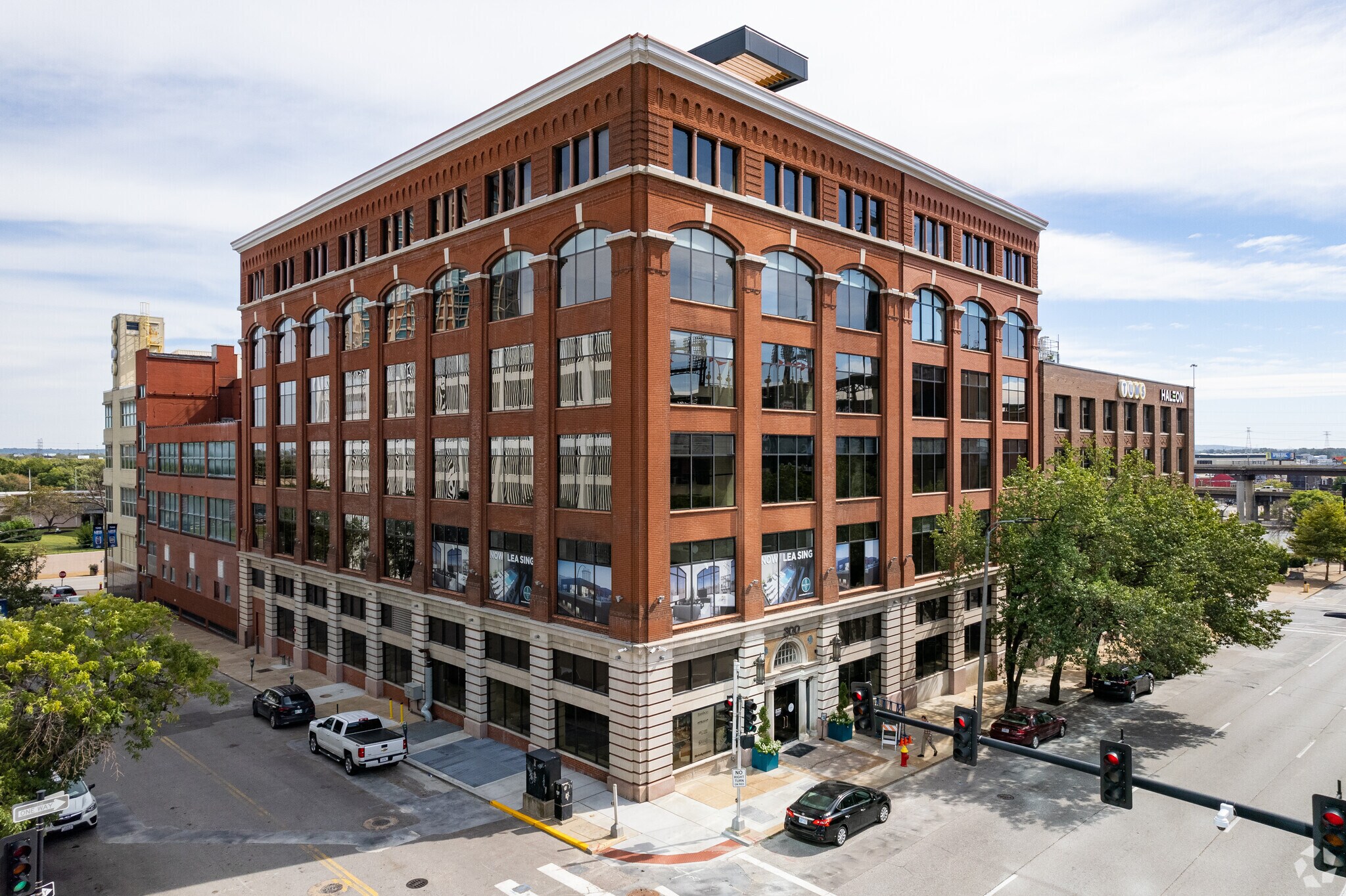 300 S Broadway, Saint Louis, MO for lease Building Photo- Image 1 of 5