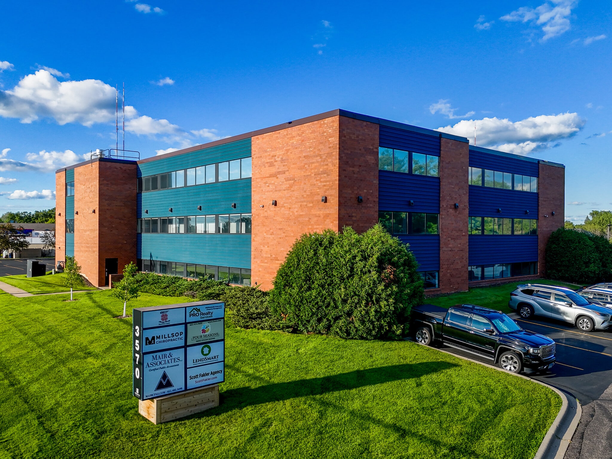 3570 Lexington Ave N, Shoreview, MN for lease Building Photo- Image 1 of 14