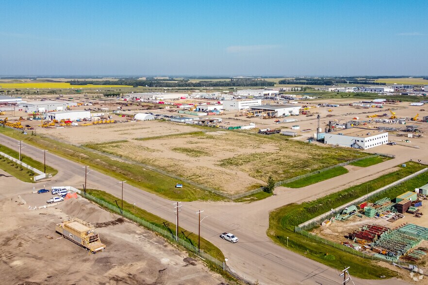 706 25 Av, Nisku, AB à louer - Photo principale - Image 1 de 3