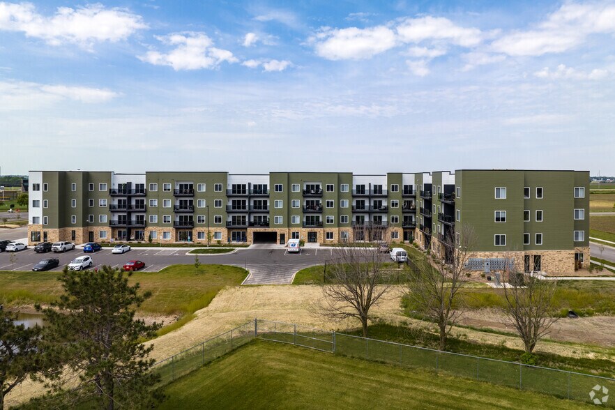 4958 Innovation Dr, Deforest, WI à louer - Photo principale - Image 1 de 10