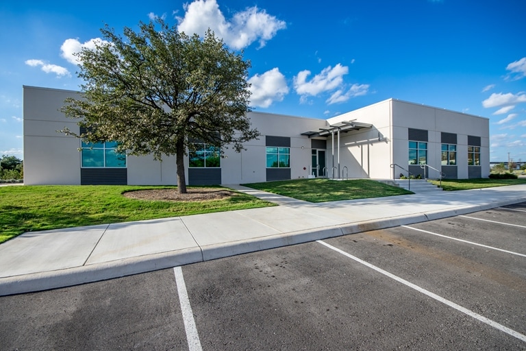 8019 S New Braunfels Ave, San Antonio, TX for lease - Building Photo - Image 2 of 4