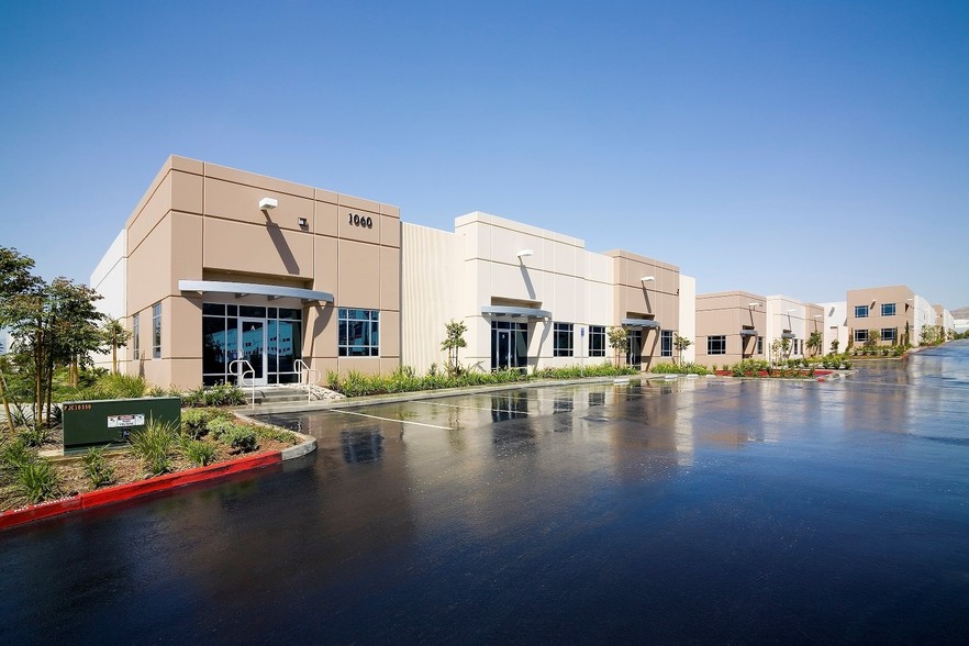 1030 Northgate St, Riverside, CA à louer - Photo du bâtiment - Image 3 de 7