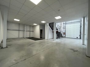 Carlton Rd, Ashford for lease Interior Photo- Image 2 of 5